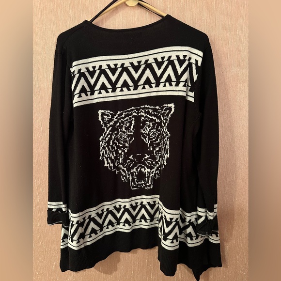 Tiger Cardigan - Picture 3 of 3